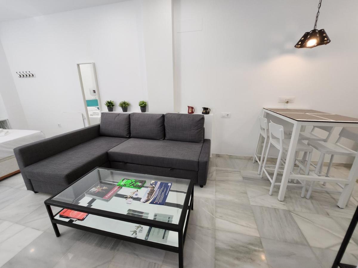 Allo Apartments "Real Escuela" Centro Loft Jerez de la Frontera Buitenkant foto